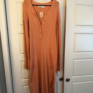 Free People Beach, new with tags, never worn, peachy in color